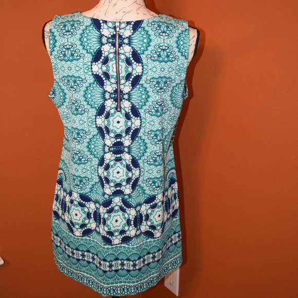 4/$20 La Vanya Sleeveless Top Large - Picture 3 of 4